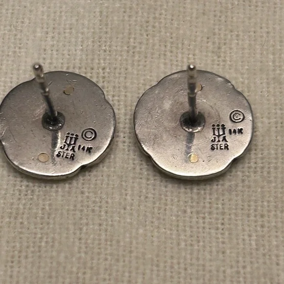 Retired and rare James Avery Sterling/14k stud earrings - Picture 2 of 4